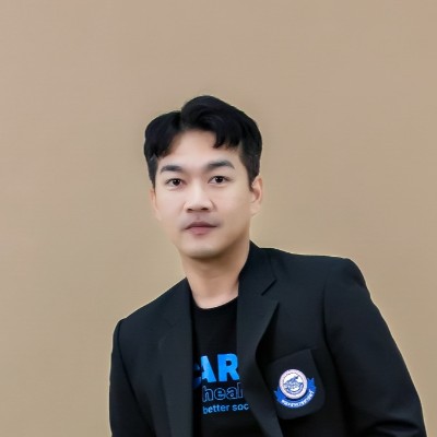 ผศ.พรธเนศ สีนาค